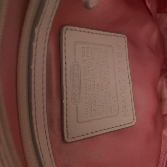 COACH RARE TOTE BAG. - Picture 8 of 8